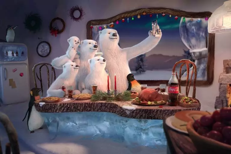 Campanha de Natal da Coca-Cola com foco em conexão, mas que gera milhões em vendas todos os anos.